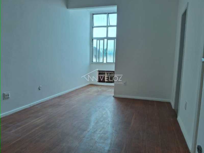 Apartamento à venda com 1 quarto, 34m² - Foto 1