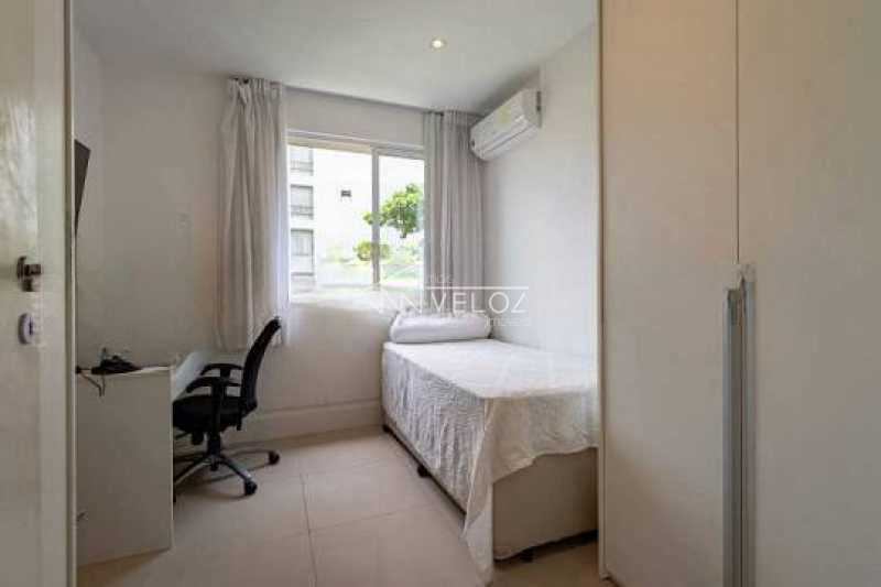 Apartamento à venda com 2 quartos, 70m² - Foto 23