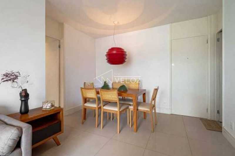 Apartamento à venda com 2 quartos, 70m² - Foto 25