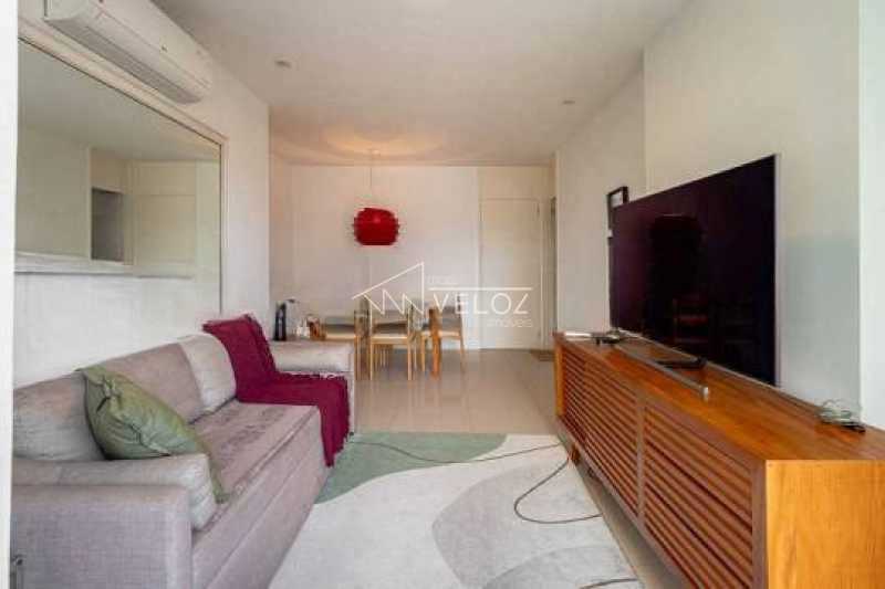 Apartamento à venda com 2 quartos, 70m² - Foto 27