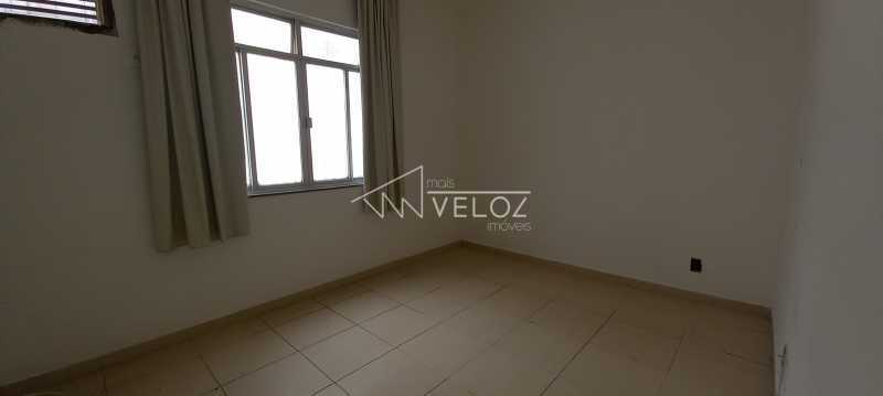 Apartamento à venda com 2 quartos, 26m² - Foto 3