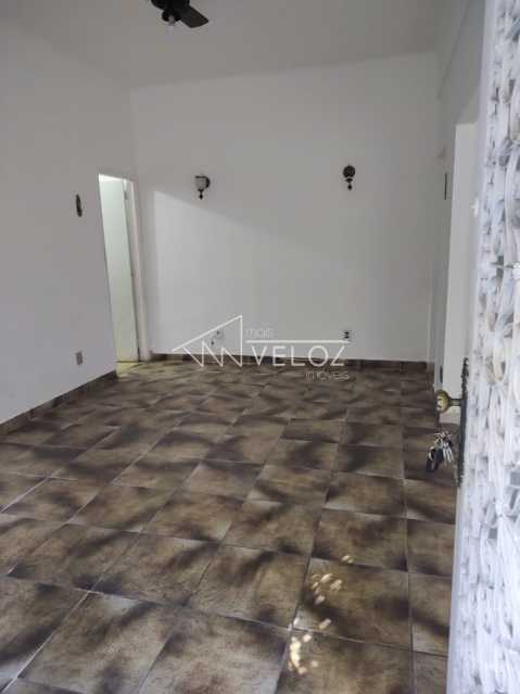 Apartamento à venda com 1 quarto, 94m² - Foto 2