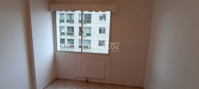 Apartamento à venda com 2 quartos, 76m² - Foto 12