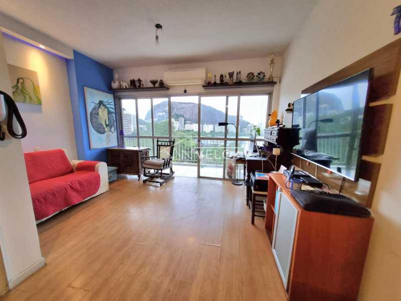 Apartamento à venda com 2 quartos, 92m² - Foto 2