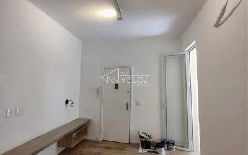 Apartamento à venda com 1 quarto, 60m² - Foto 4