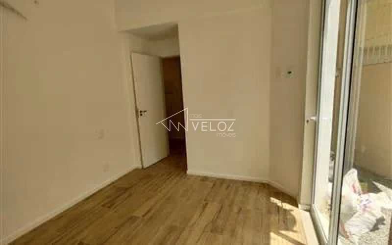 Apartamento à venda com 1 quarto, 60m² - Foto 15