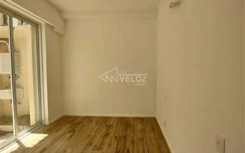 Apartamento à venda com 1 quarto, 60m² - Foto 11