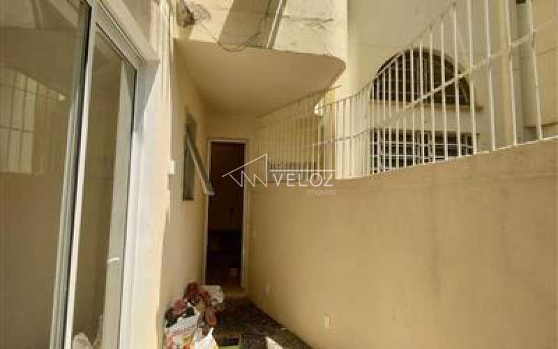 Apartamento à venda com 1 quarto, 60m² - Foto 21