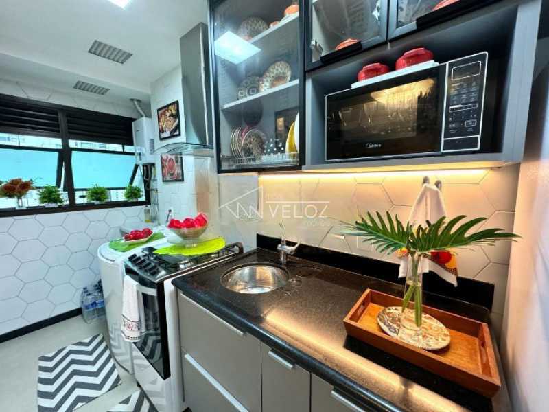 Apartamento à venda com 2 quartos, 77m² - Foto 15