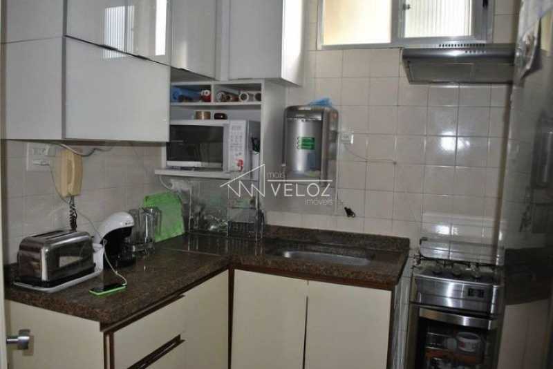 Apartamento à venda com 2 quartos, 80m² - Foto 17