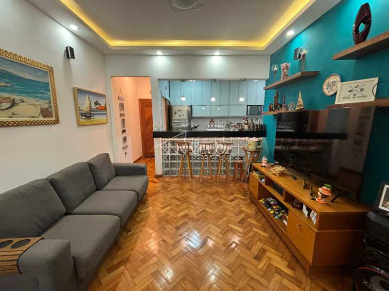 Apartamento à venda com 2 quartos, 63m² - Foto 4