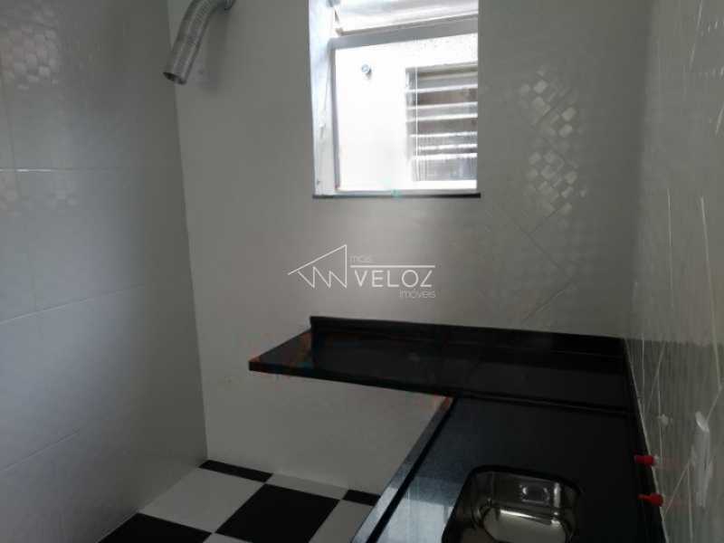 Apartamento à venda com 3 quartos, 100m² - Foto 2