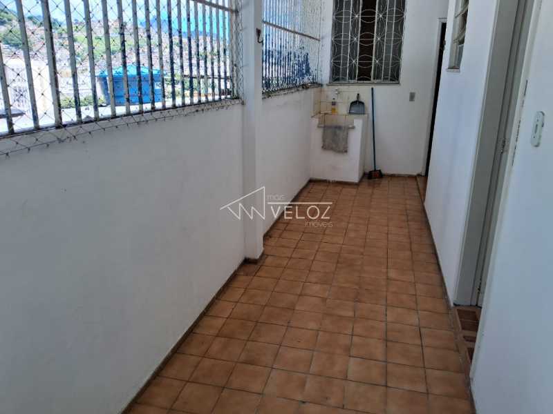 Apartamento à venda com 2 quartos, 42m² - Foto 4