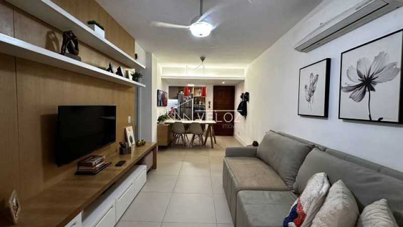 Apartamento à venda com 2 quartos, 68m² - Foto 4