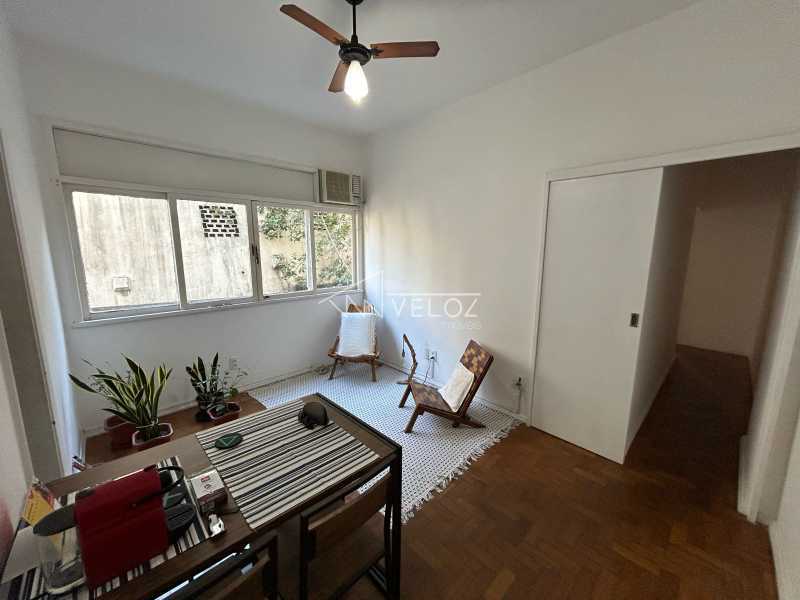 Apartamento à venda com 2 quartos, 60m² - Foto 1