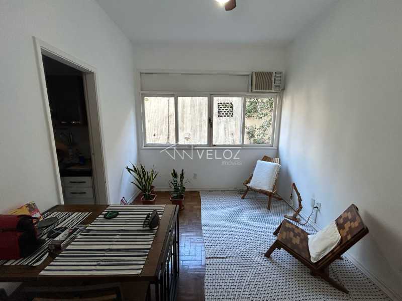 Apartamento à venda com 2 quartos, 60m² - Foto 2