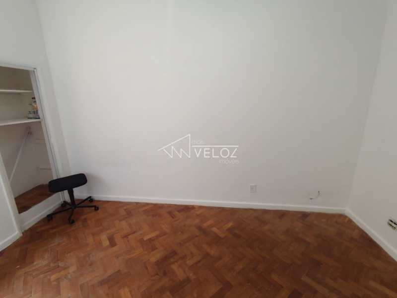 Apartamento à venda com 1 quarto, 26m² - Foto 2