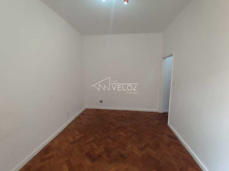 Apartamento à venda com 1 quarto, 26m² - Foto 4