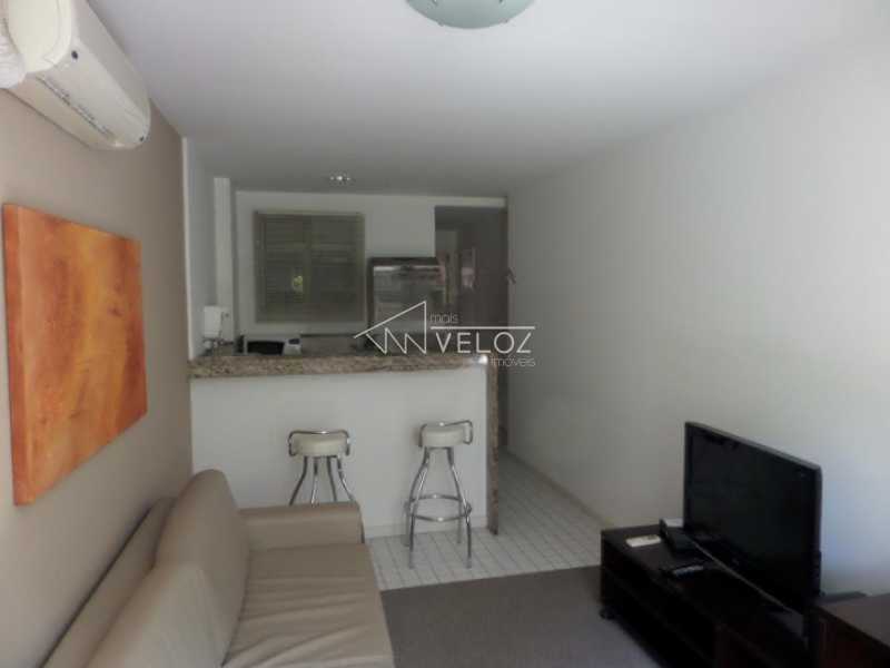 Apartamento à venda com 1 quarto, 40m² - Foto 2