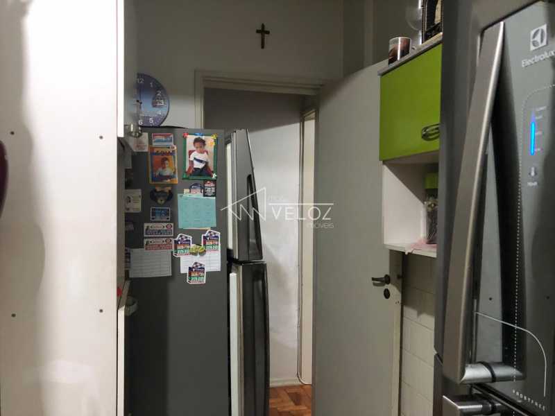 Apartamento à venda com 2 quartos, 80m² - Foto 11