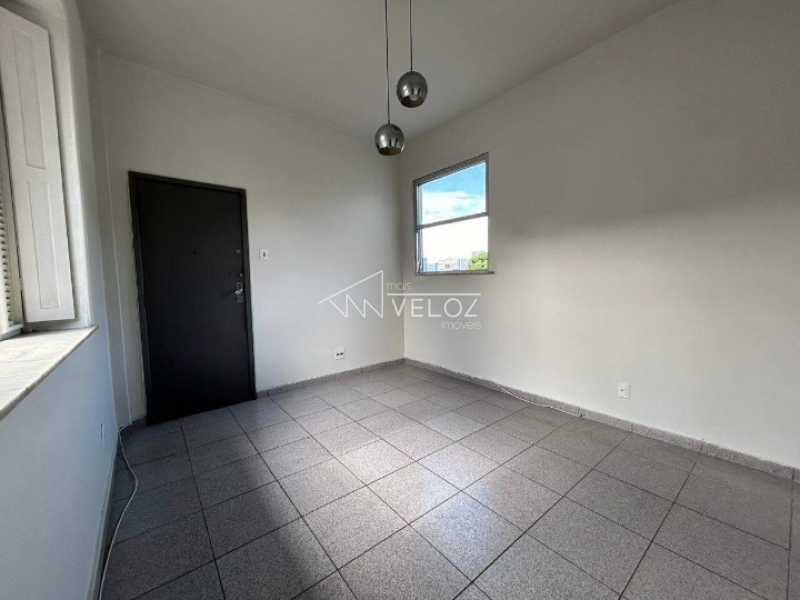 Apartamento à venda com 2 quartos, 57m² - Foto 1