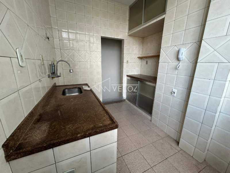 Apartamento à venda com 2 quartos, 57m² - Foto 19