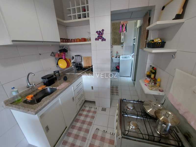 Apartamento à venda com 2 quartos, 59m² - Foto 11