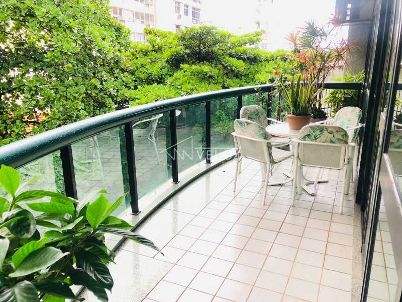 Apartamento à venda com 2 quartos, 151m² - Foto 1