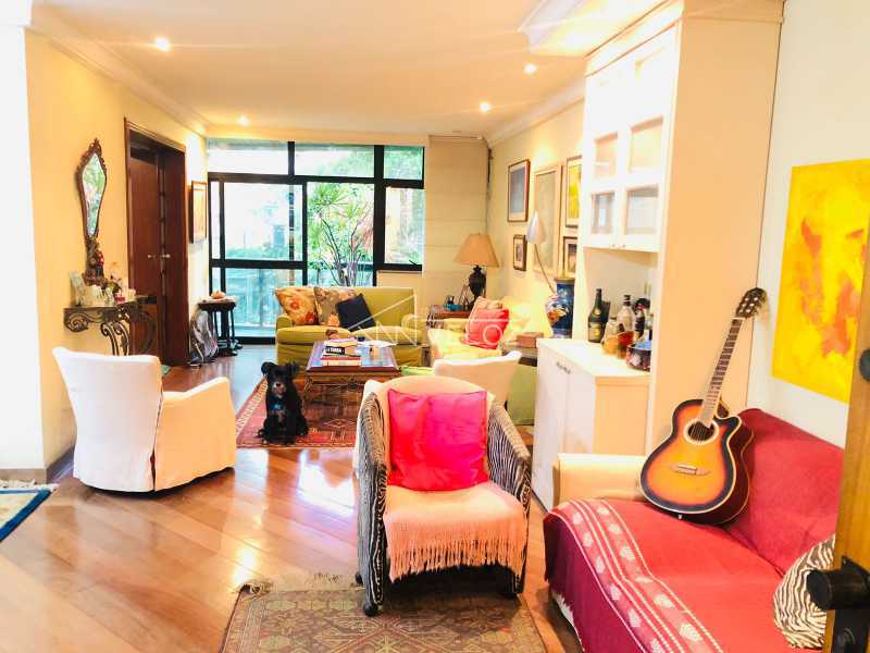 Apartamento à venda com 2 quartos, 151m² - Foto 9