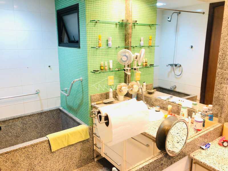 Apartamento à venda com 2 quartos, 151m² - Foto 17