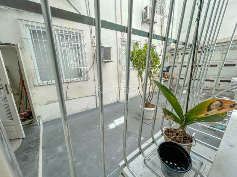 Apartamento à venda com 1 quarto, 32m² - Foto 16