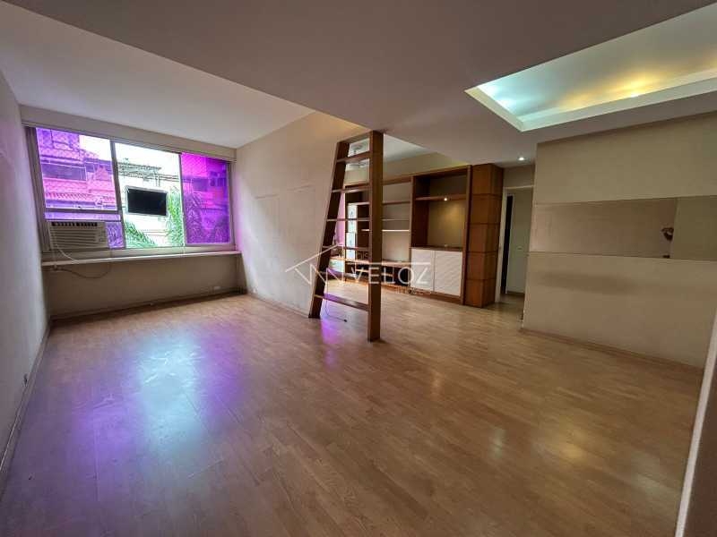 Apartamento à venda com 4 quartos, 130m² - Foto 1