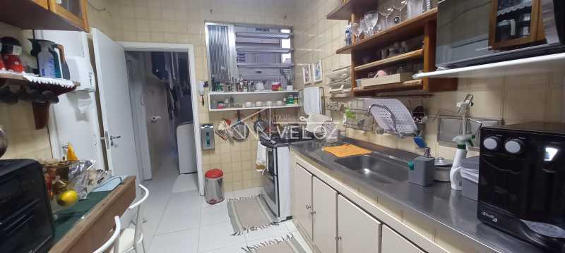 Apartamento à venda com 3 quartos, 106m² - Foto 17