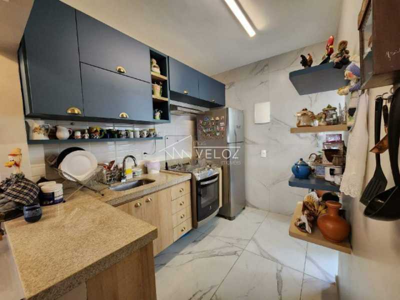 Apartamento à venda com 2 quartos, 66m² - Foto 14