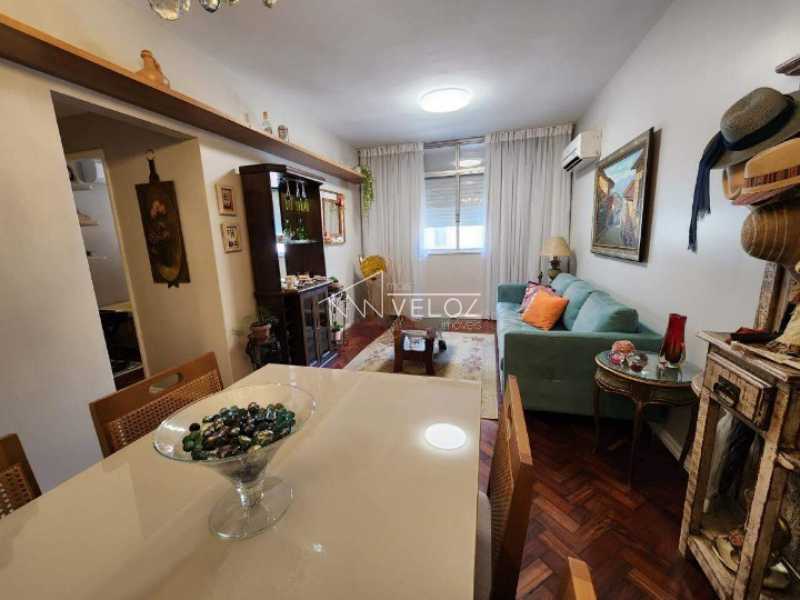 Apartamento à venda com 2 quartos, 66m² - Foto 2