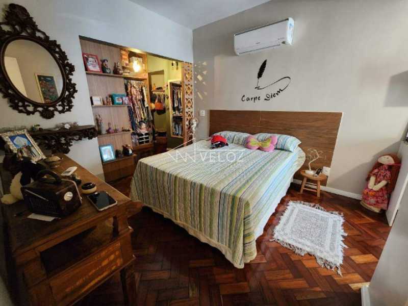 Apartamento à venda com 2 quartos, 66m² - Foto 4