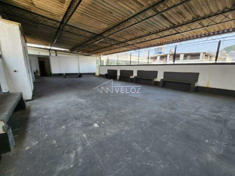 Apartamento à venda com 2 quartos, 66m² - Foto 24