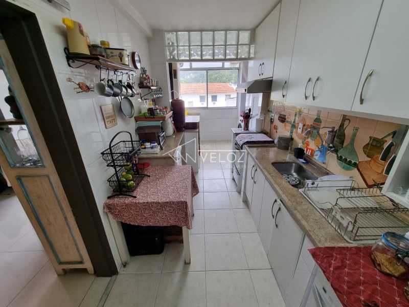 Apartamento à venda com 3 quartos, 80m² - Foto 4