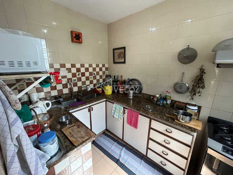 Apartamento à venda com 5 quartos, 268m² - Foto 30