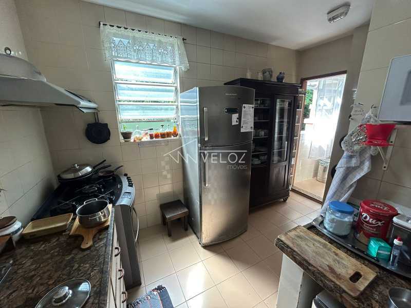 Apartamento à venda com 5 quartos, 268m² - Foto 31