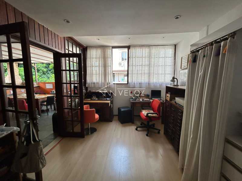 Apartamento à venda com 5 quartos, 268m² - Foto 47