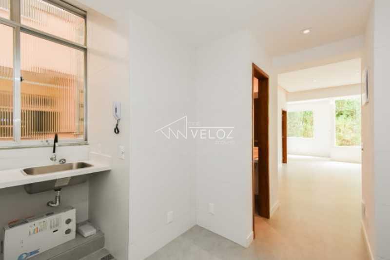 Apartamento à venda com 2 quartos, 65m² - Foto 20