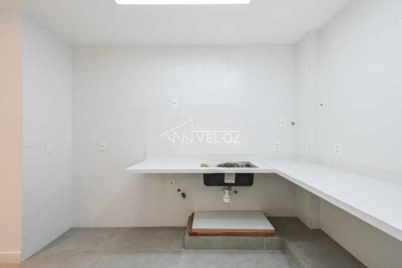 Apartamento à venda com 2 quartos, 65m² - Foto 22