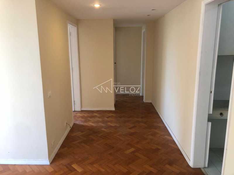 Apartamento à venda com 2 quartos, 62m² - Foto 2