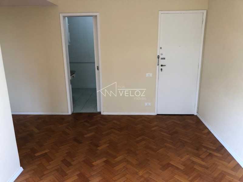 Apartamento à venda com 2 quartos, 62m² - Foto 3