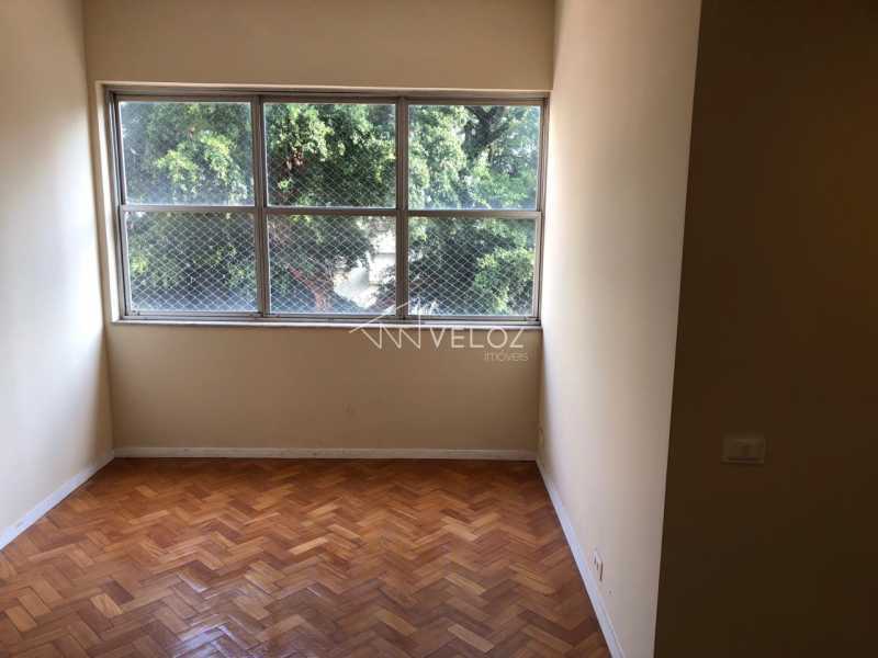 Apartamento à venda com 2 quartos, 62m² - Foto 1