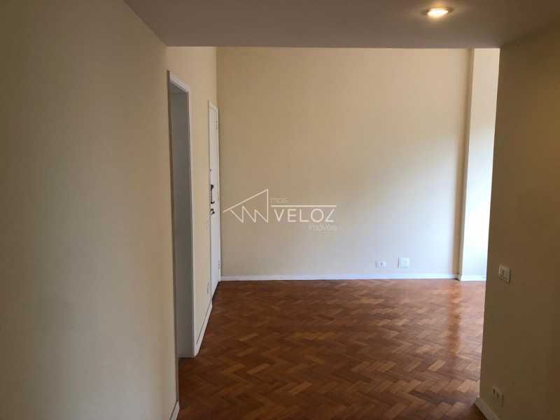 Apartamento à venda com 2 quartos, 62m² - Foto 7