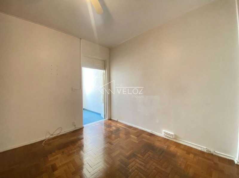 Apartamento à venda com 2 quartos, 65m² - Foto 14