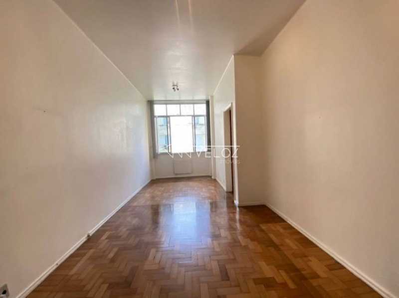 Apartamento à venda com 2 quartos, 65m² - Foto 3