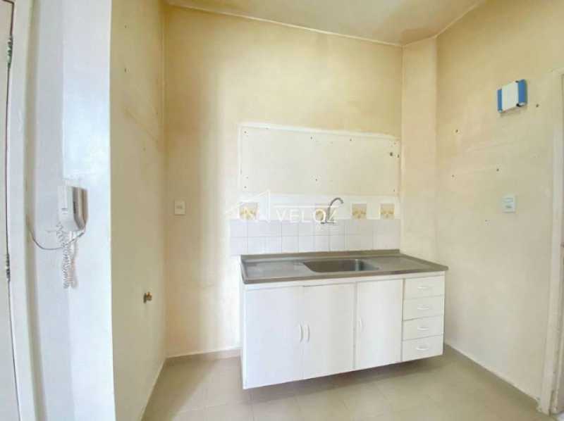 Apartamento à venda com 2 quartos, 65m² - Foto 19